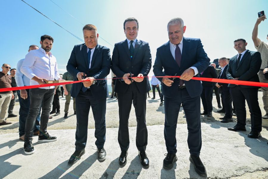 Zveçan'daki Izvor Bölgesinde Yeni Polis Karakolu Binası Açıldı Zveçan'daki Izvor Bölgesinde Yeni Polis Karakolu Binası Açıldı