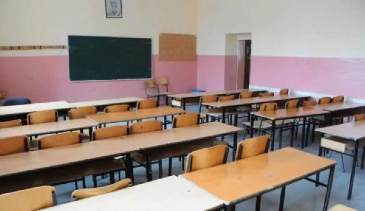 Kosova'da Yaklaşık 23 Bin Öğrenci Başarı Testine Girecek