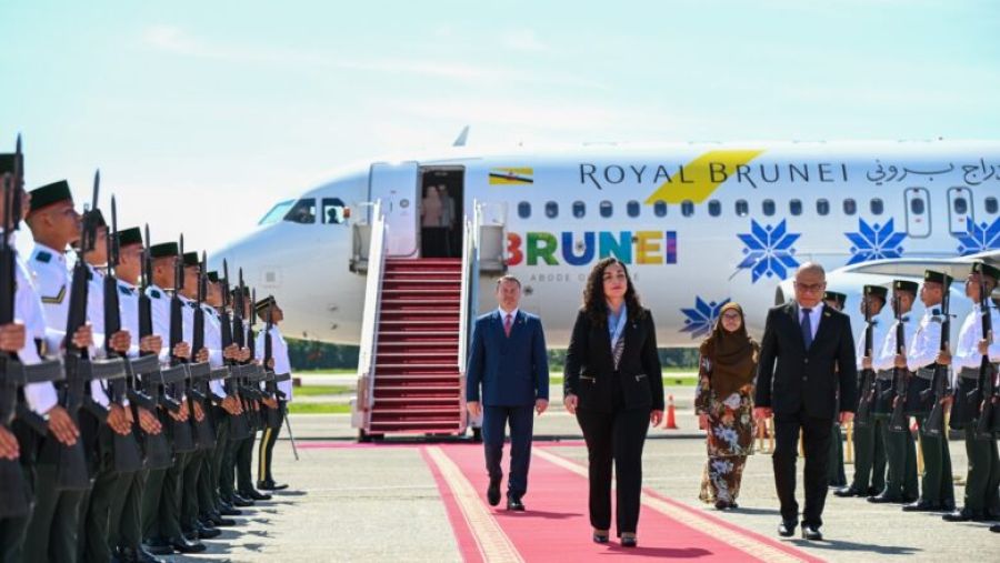Cumhurbaşkanı Osmani Brunei'de – Havalimanında Askerî Devlet Töreniyle Karşılandı