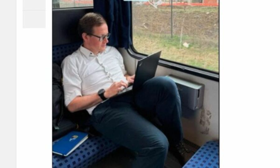 Alman Diplomat Priştine–İpek Hattında Tren ile Yolculuk Yaptı