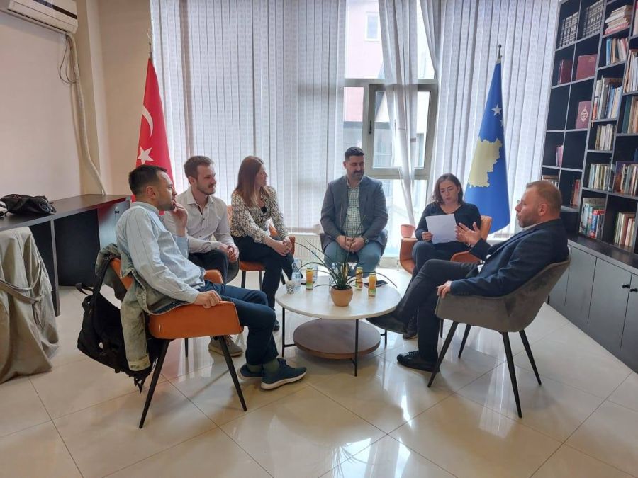 KDTP Priştine Şubesi Yerel Seçim Hazırlıklarını Görüştü KDTP Priştine Şubesi Yerel Seçim Hazırlıklarını Görüştü