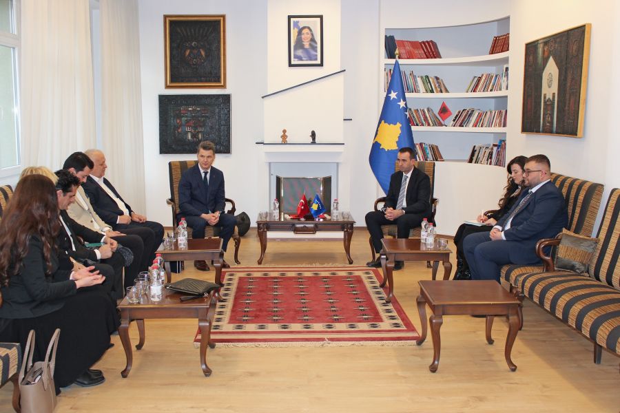 Spor ve Gençlik Bakanı Gashani,  Rumeli Kültür  Sanat ve Turizm Derneği Heyetini Kabul Etti