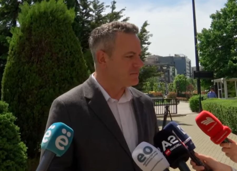 Arben Gashi’den Kurti’ye Kısa Yanıt Arben Gashi’den Kurti’ye Kısa Yanıt