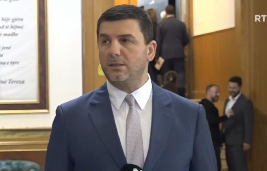 Krasniqi: “Bir Aydır Süren Abluka Son Bulmalı” Krasniqi: “Bir Aydır Süren Abluka Son Bulmalı”