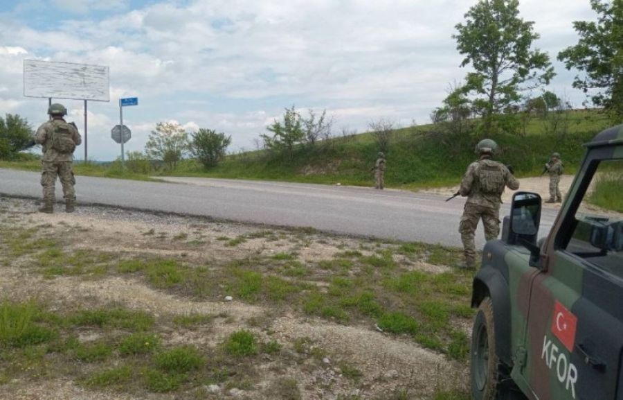 KFOR’un Türk Askerleri Kosova'da Devriye Görevinde KFOR’un Türk Askerleri Kosova'da Devriye Görevinde
