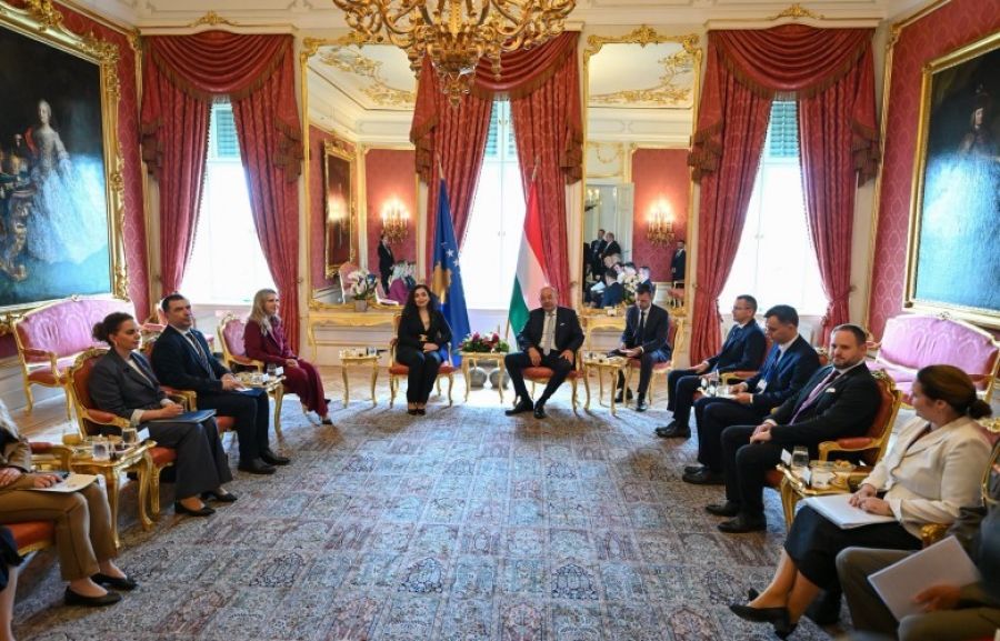 Kosova-Macaristan İşbirliğinin Derinleştirilmesi Görüşüldü Kosova-Macaristan İşbirliğinin Derinleştirilmesi Görüşüldü
