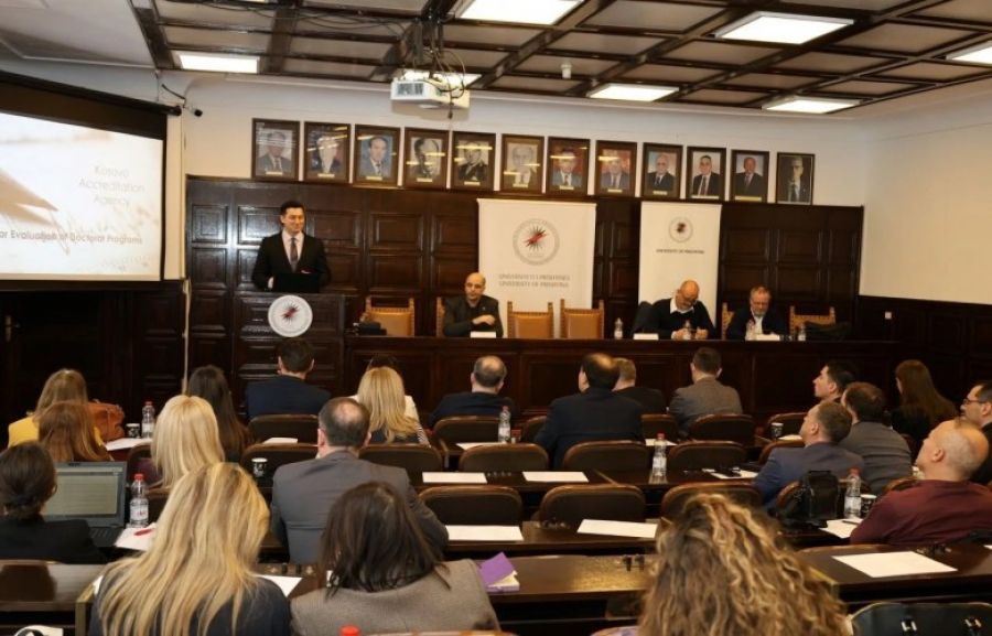 Priştine Ünivesitesi'nde Kış Okulu Başladı