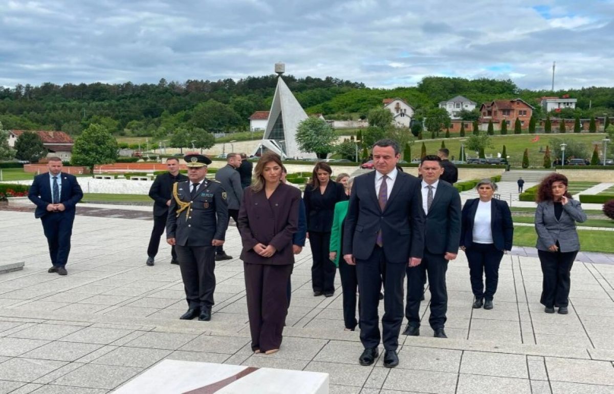 Haxhiu: Kosova’nın Özgürlüğü, Jashari Ailesinin Fedakarlığıyla Anlam Kazanıyor