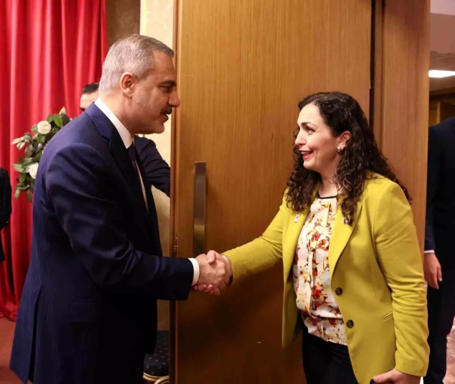 Türkiye Dışişleri Bakanı Fidan, Kosova Cumhurbaşkanı Osmani ile Görüştü Türkiye Dışişleri Bakanı Fidan, Kosova Cumhurbaşkanı Osmani ile Görüştü