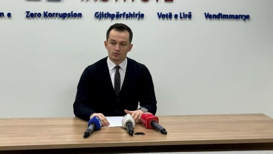 Cakolli: Bu Artık Sürecin Ele Geçirilmesidir Cakolli: Bu Artık Sürecin Ele Geçirilmesidir