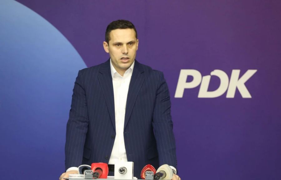 Okullarda Özel Mahkeme Konulu Dersler Tarih Yazımını Yeniden Şekillendirme Girişimi