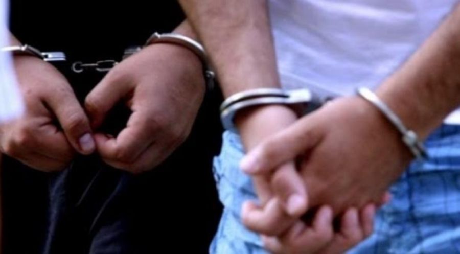 Kosova Polisi “Ehliyet” Operasyonunda 11 Kişiyi Gözaltına Aldı Kosova Polisi “Ehliyet” Operasyonunda 11 Kişiyi Gözaltına Aldı