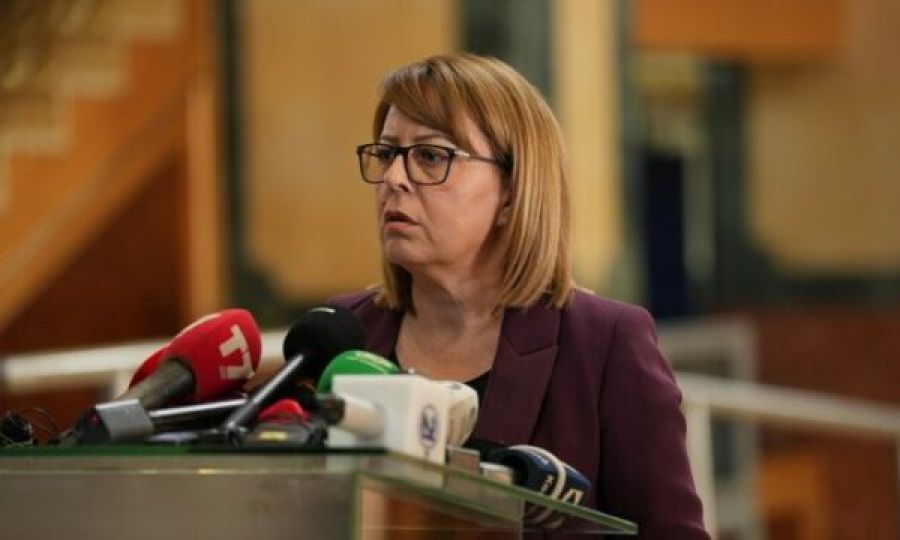 Kurti'nin Politikaları 143.000 İşçi Çalıştıran İşverenleri Sokağa Çıkmaya Zorluyor Kurti'nin Politikaları 143.000 İşçi Çalıştıran İşverenleri Sokağa Çıkmaya Zorluyor