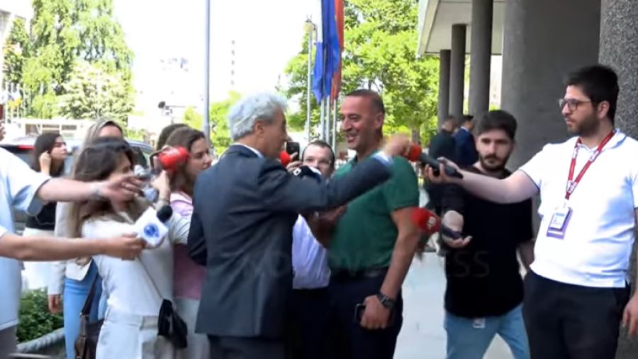 Zemaj'dan sonra Koci, Haradinaj’la da Tartıştı Zemaj'dan sonra Koci, Haradinaj’la da Tartıştı