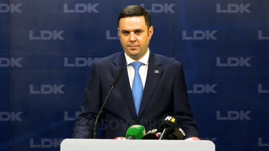 Abdixhiku: "Böyleleriyle Ne Görüşme Ne Anlayış Mümkün" Abdixhiku: "Böyleleriyle Ne Görüşme Ne Anlayış Mümkün"