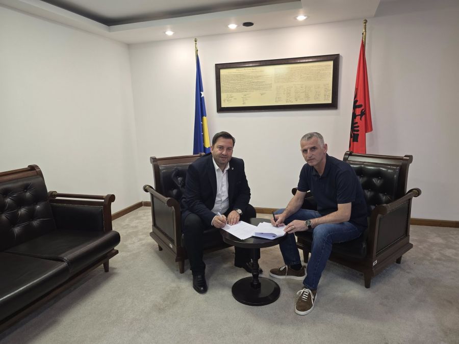 Mamuşa’da 400 Bin Euro’luk Asfaltlama Projesi Hayata Geçiyor Mamuşa’da 400 Bin Euro’luk Asfaltlama Projesi Hayata Geçiyor