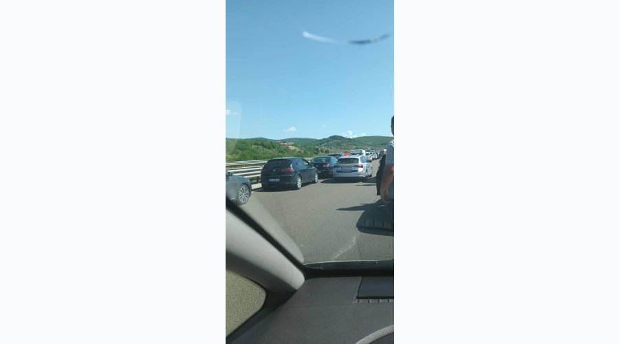 Suvareka-Priştine Yolunda Trafik Kazası: 3 Yaralı