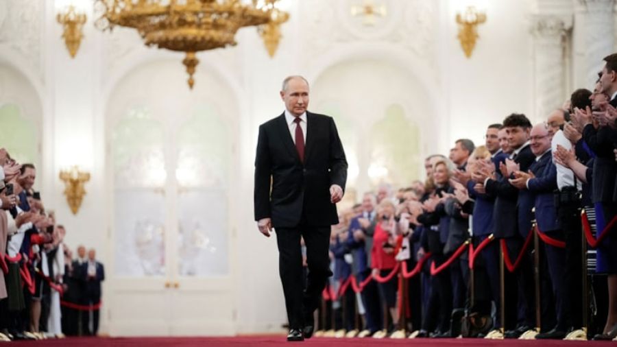 Putin'den yemin şov: Hükümet istifa etti