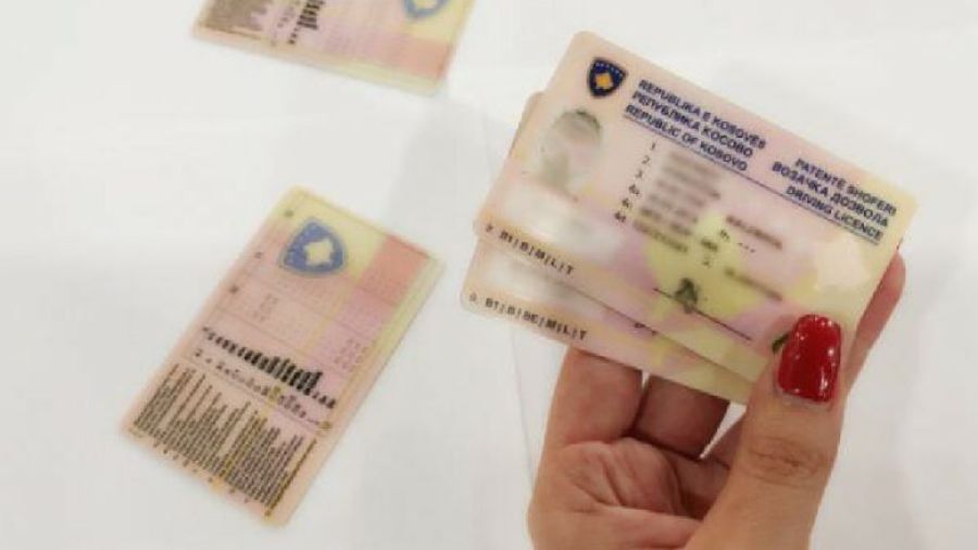 Sürücü Belgesi İçin 200 Euro Rüşvet Sürücü Belgesi İçin 200 Euro Rüşvet