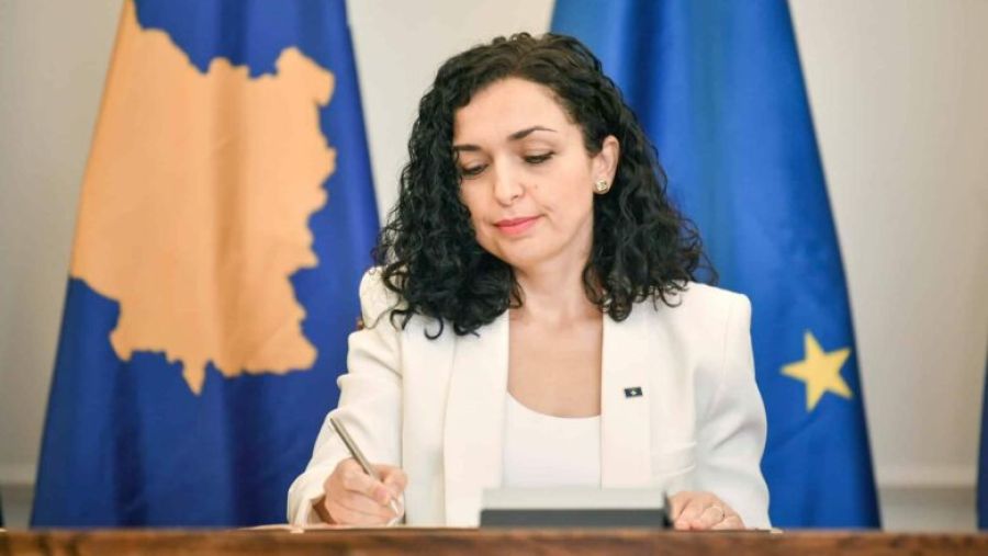 Kosova Cumhurbaşkanı Osmani'den Almanya Şansölyesi Merz'e Tebrik Kosova Cumhurbaşkanı Osmani'den Almanya Şansölyesi Merz'e Tebrik